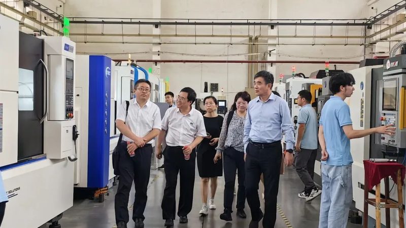 注塑机机械手配套材质分类解析
